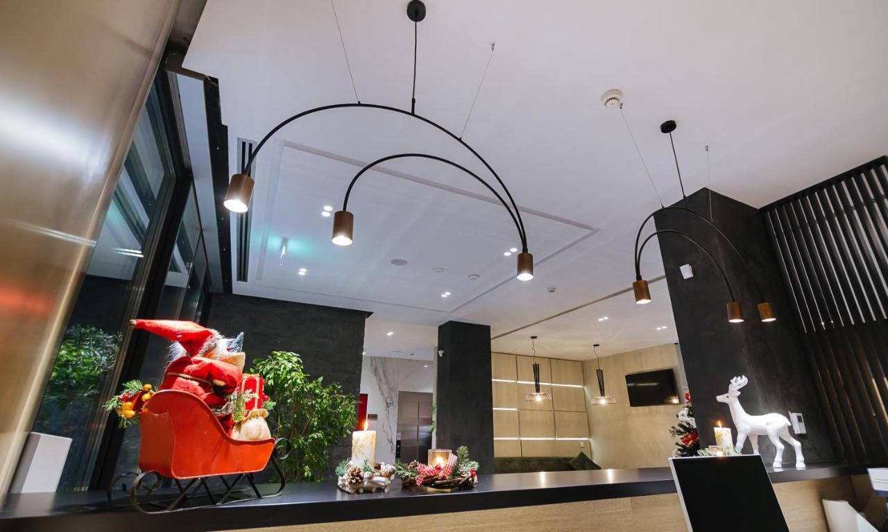 Park Plazza Hotell Korça Exteriör bild