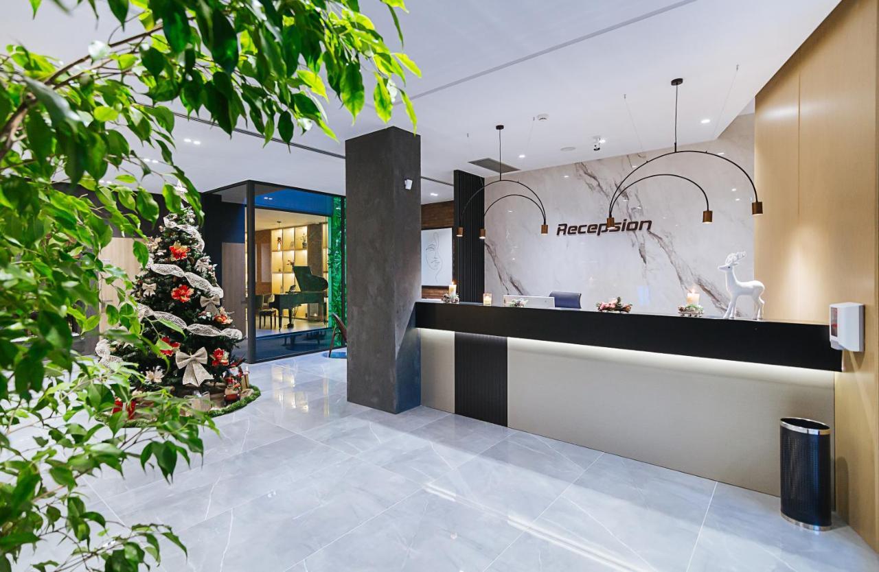 Park Plazza Hotell Korça Exteriör bild