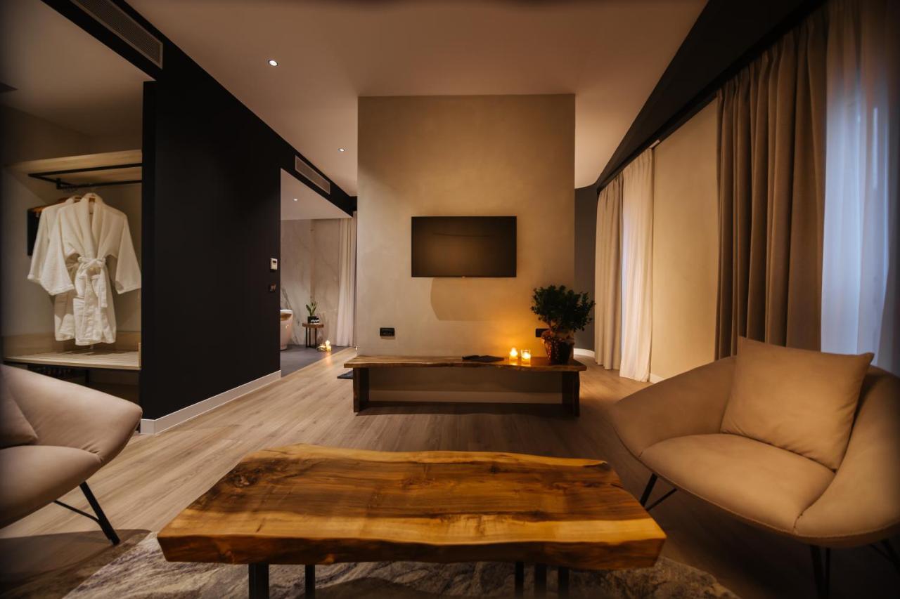 Park Plazza Hotell Korça Exteriör bild