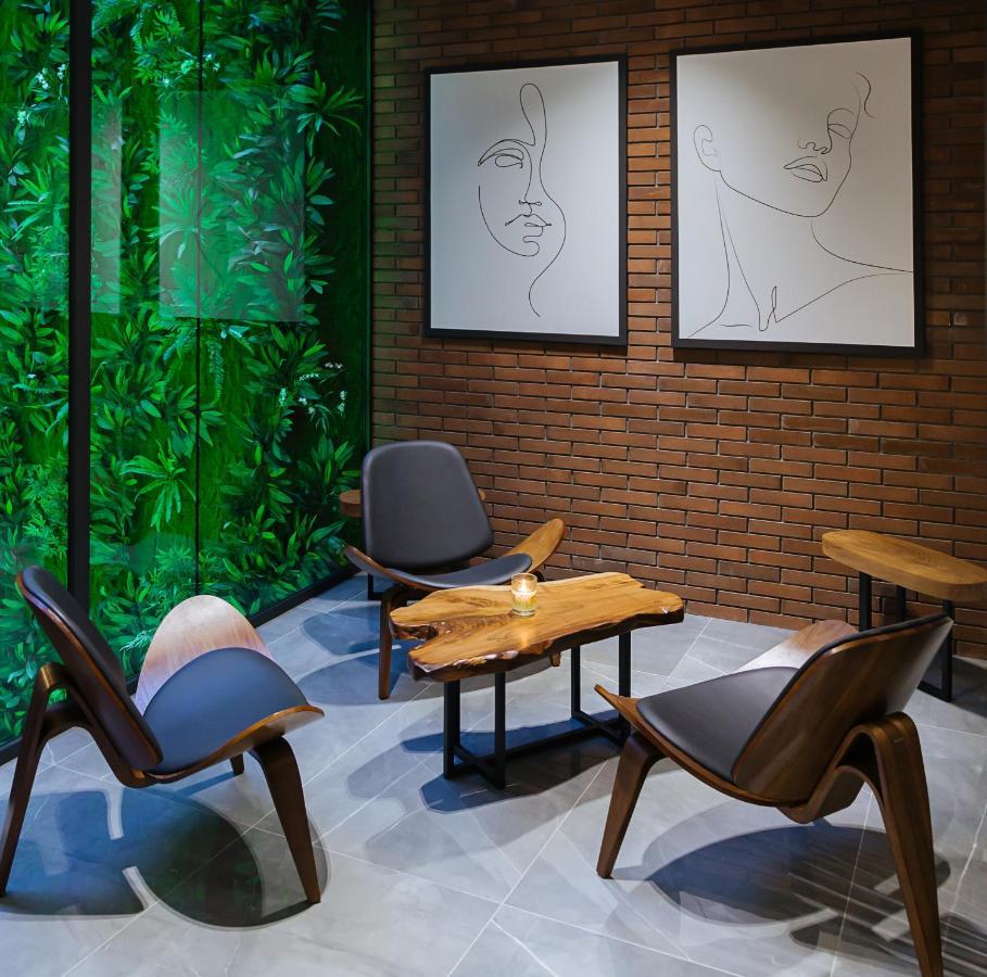 Park Plazza Hotell Korça Exteriör bild