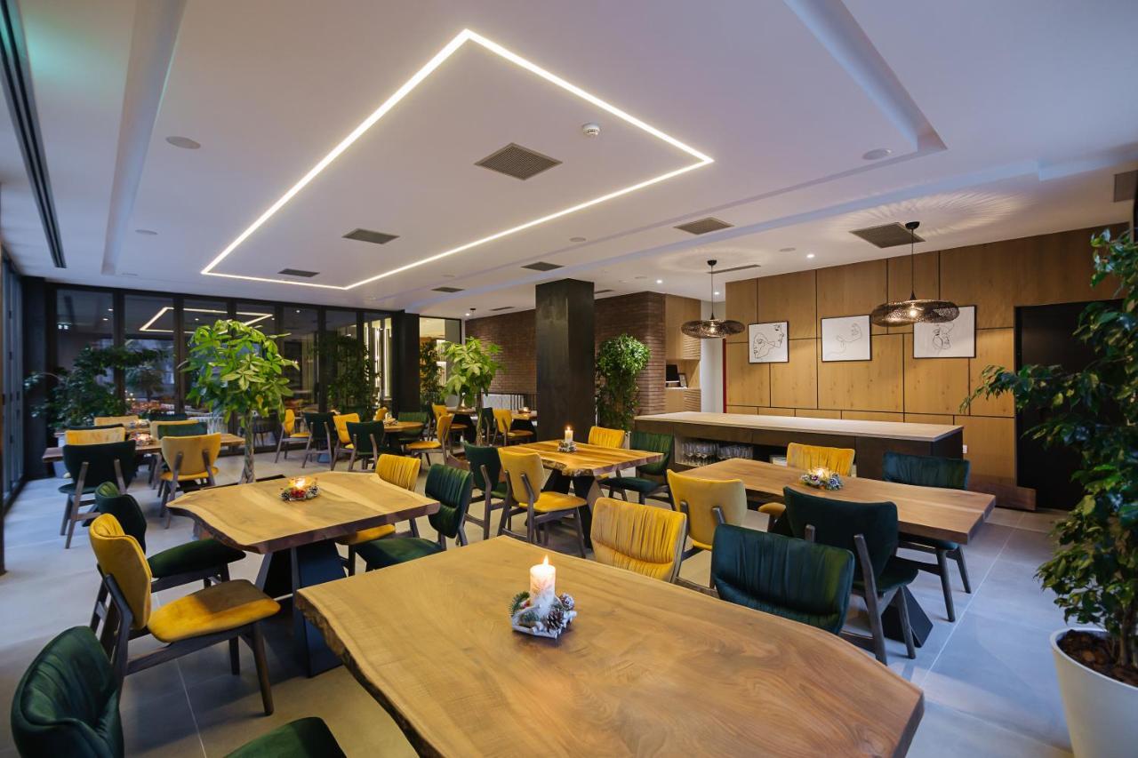 Park Plazza Hotell Korça Exteriör bild