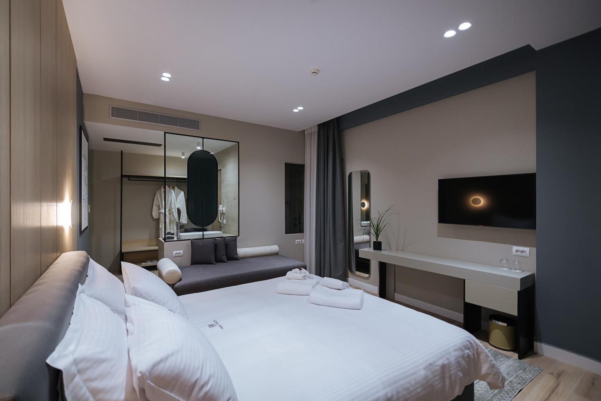 Park Plazza Hotell Korça Exteriör bild