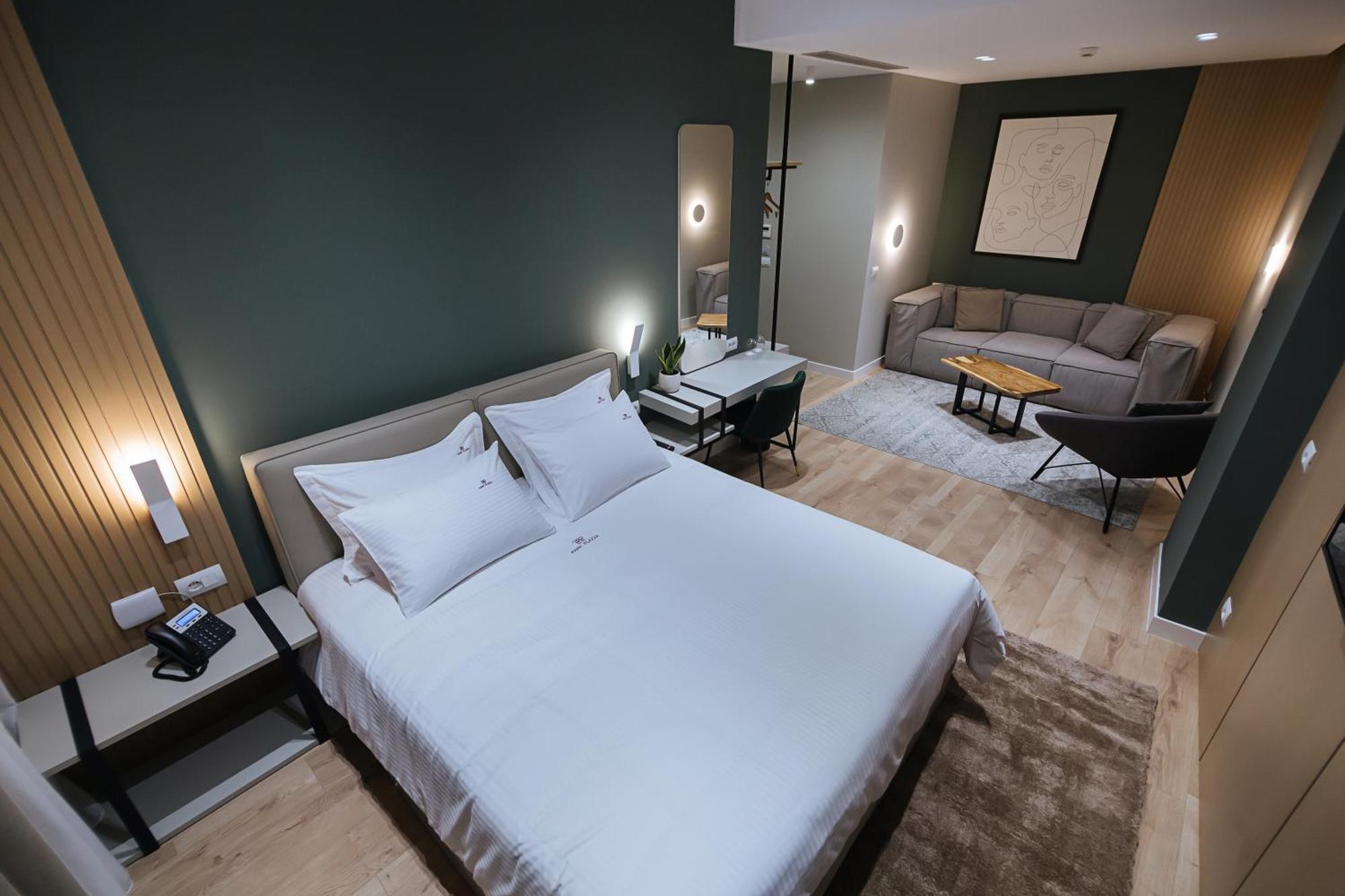 Park Plazza Hotell Korça Rum bild